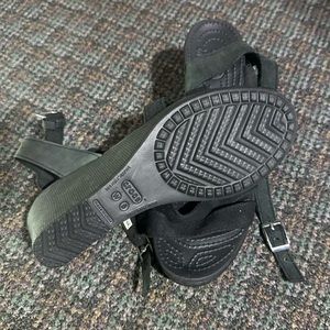 Croc wedges